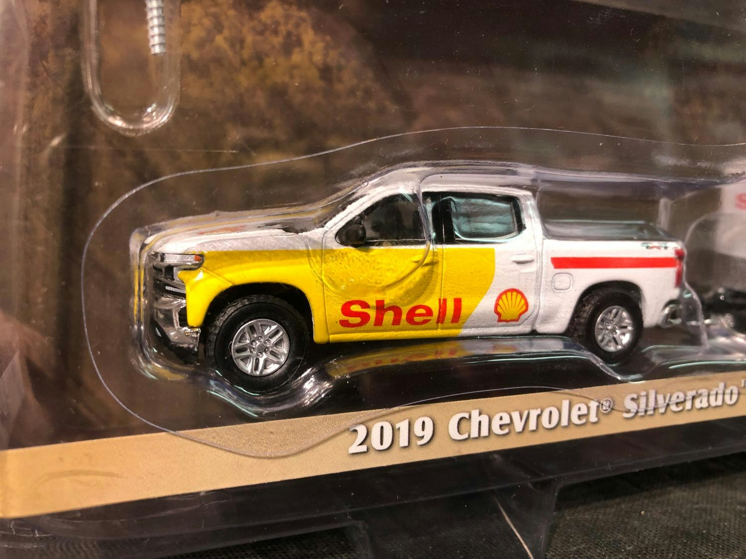 Skala 1/64 - Chevrolet Silverado 19'' "Shell" trailer fr GreenLight Hitch & Tow