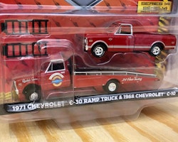 Skala 1/64 71' Chevrolet C30 Ramptruck m Chevrolet C-10 68'  fr GreenLight Lmt Ed