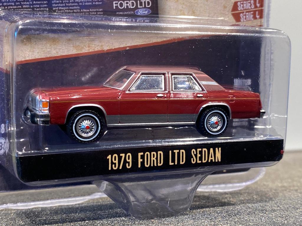 Skala 1/64 - Ford LTD Sedan 79' "Vintage AD Cars" Ser.4 från Greenlight