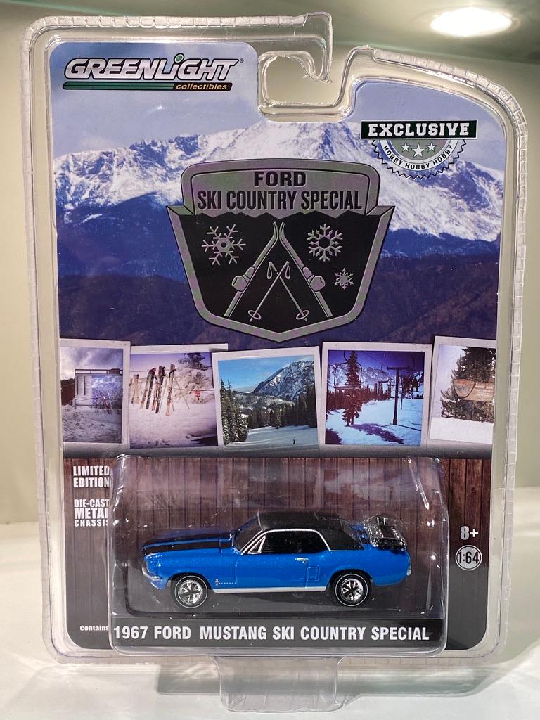 Skala 1/64 Ford Mustang Ski Country Special 67' från GreenLight Exclusive