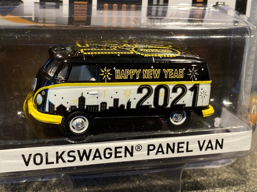 Skala 1/64 Volkswagen T1 Panel van "2021" från Greenlight Exclusive