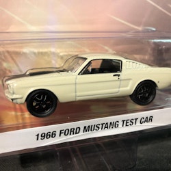 Skala 1/64 Ford Mustang Test Car 66' "Detroit Speed" från Greenlight