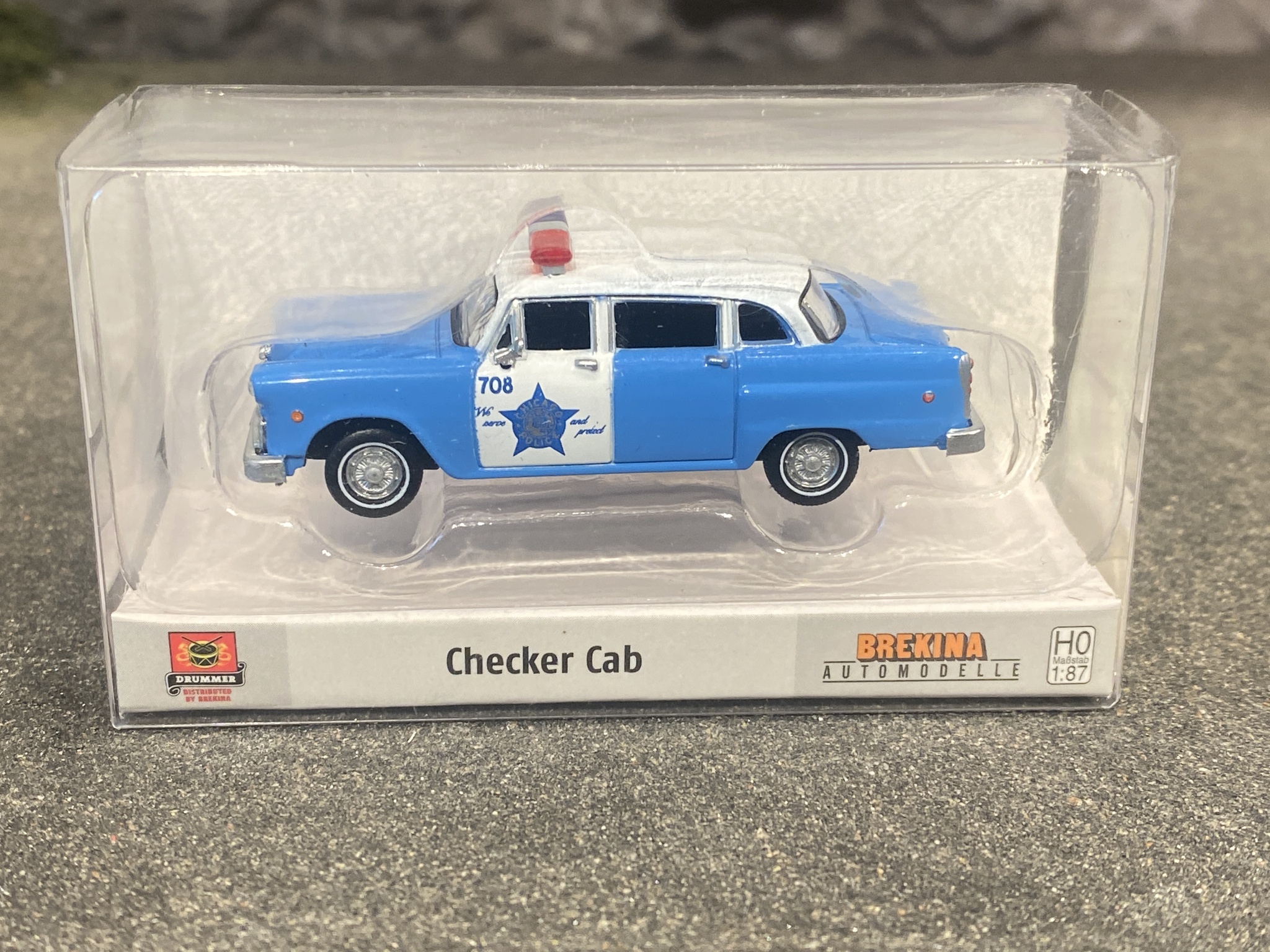 Skala 1/87 -  Checker Cab - Chicago Police från Brekina