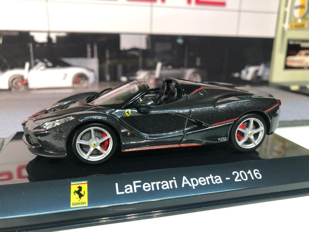 Skala 1/43: LaFerrari Aperta - 2016 Licensierad utgåva