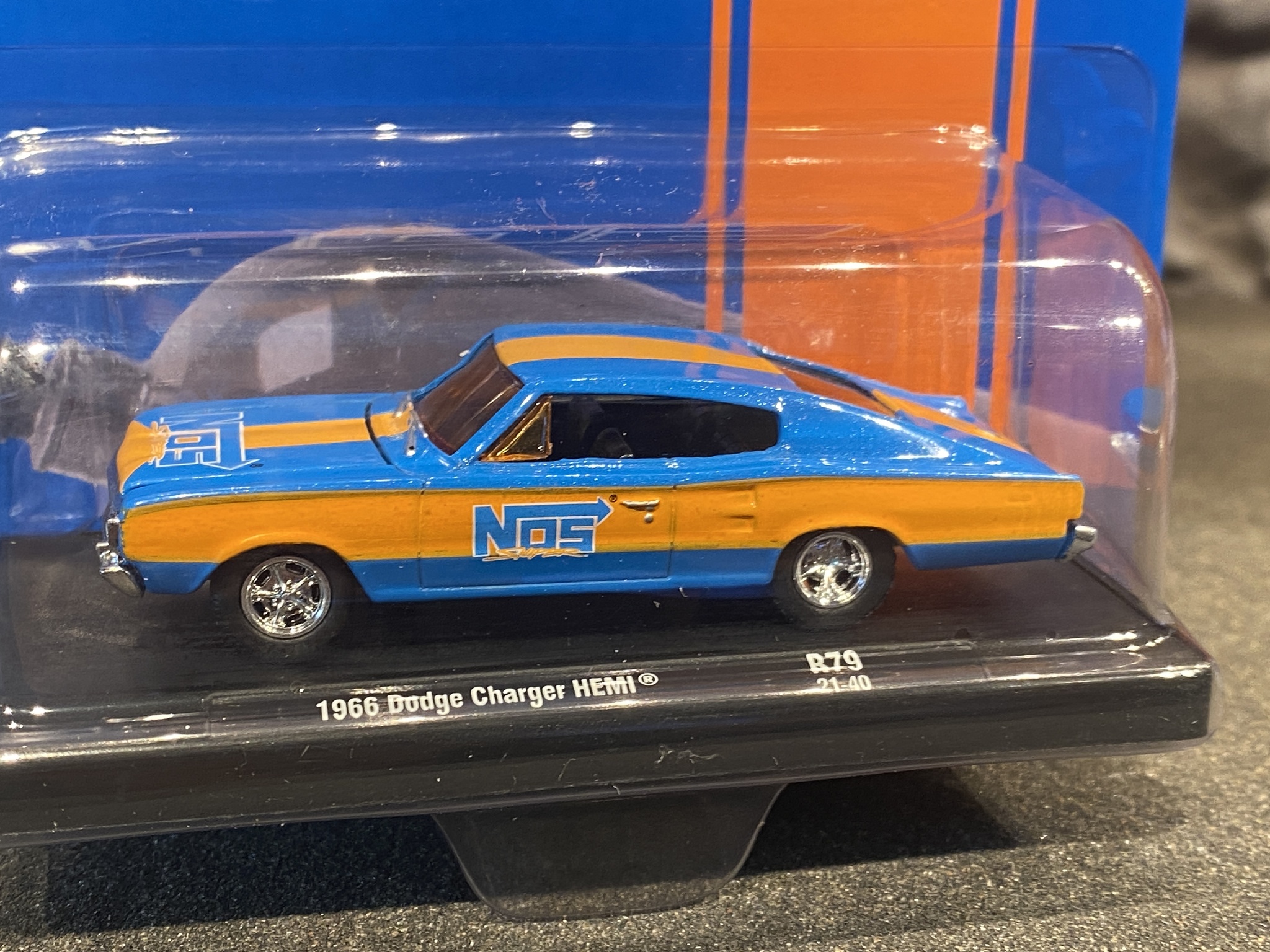 Skala 1/64 Dodge Charger HEMI 66' fr M2