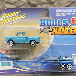 Skala 1/64 Chevy Stepside m Båt & Trailer "Hulls & Haulers" fr Johnny Lightning