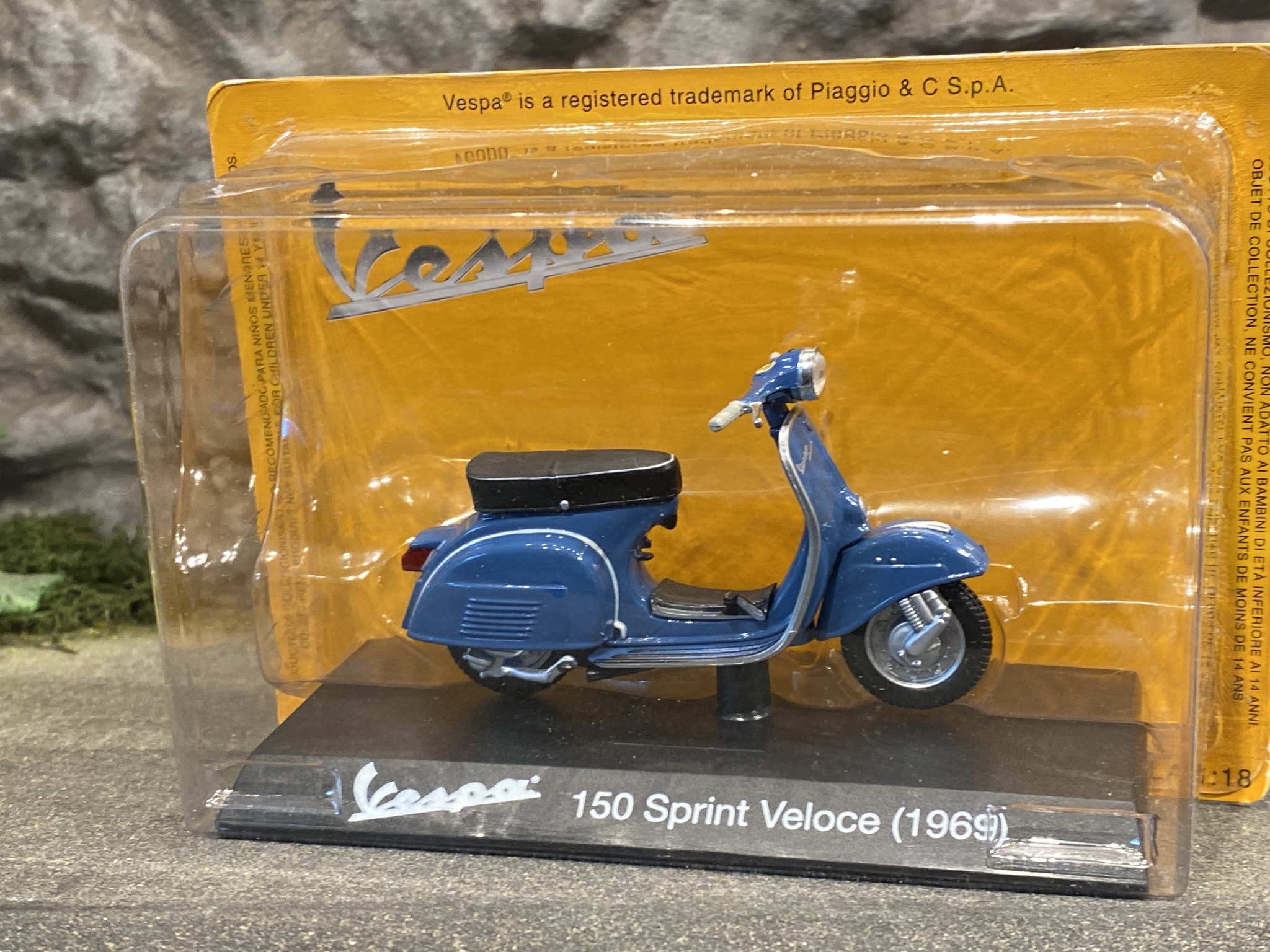 Skala 1/18 Motorcykel VESPA 150 Sprint Veloce 1969' fr Centauria Collection