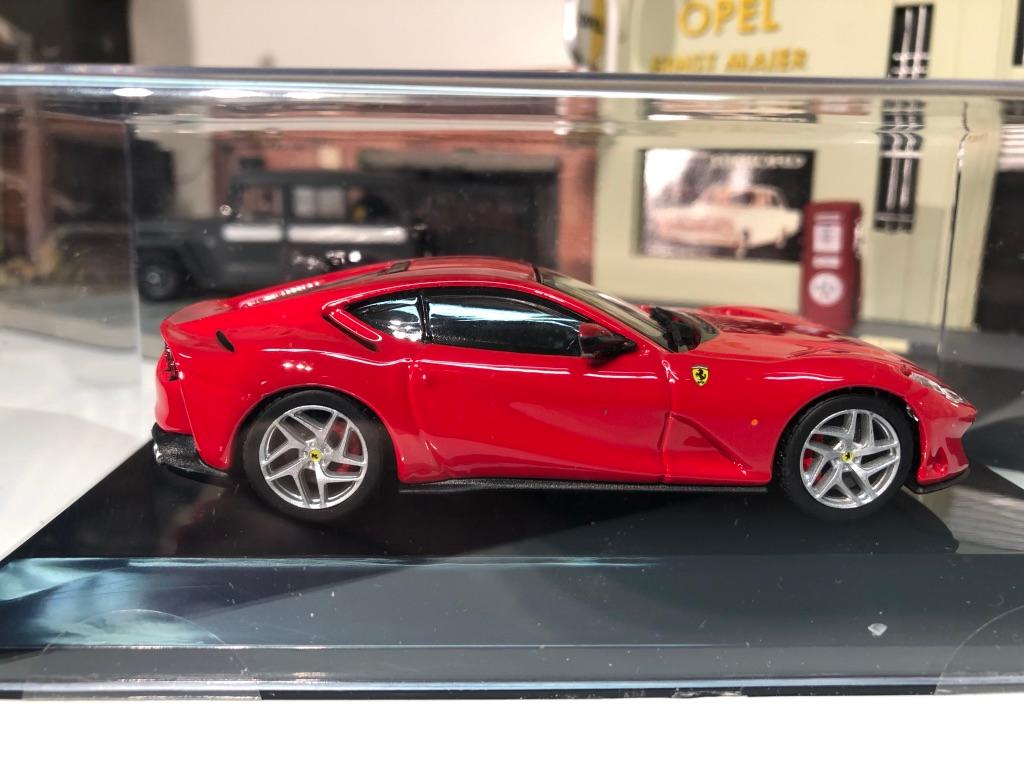 Skala 1/43: Ferrari - 812 Superfast 2017' fr IXO auktoriserad av Ferrari