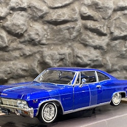 Skala 1/24: Chevrolet Impala SS 396 65', Blå met. fr Welly Hotrider Collection