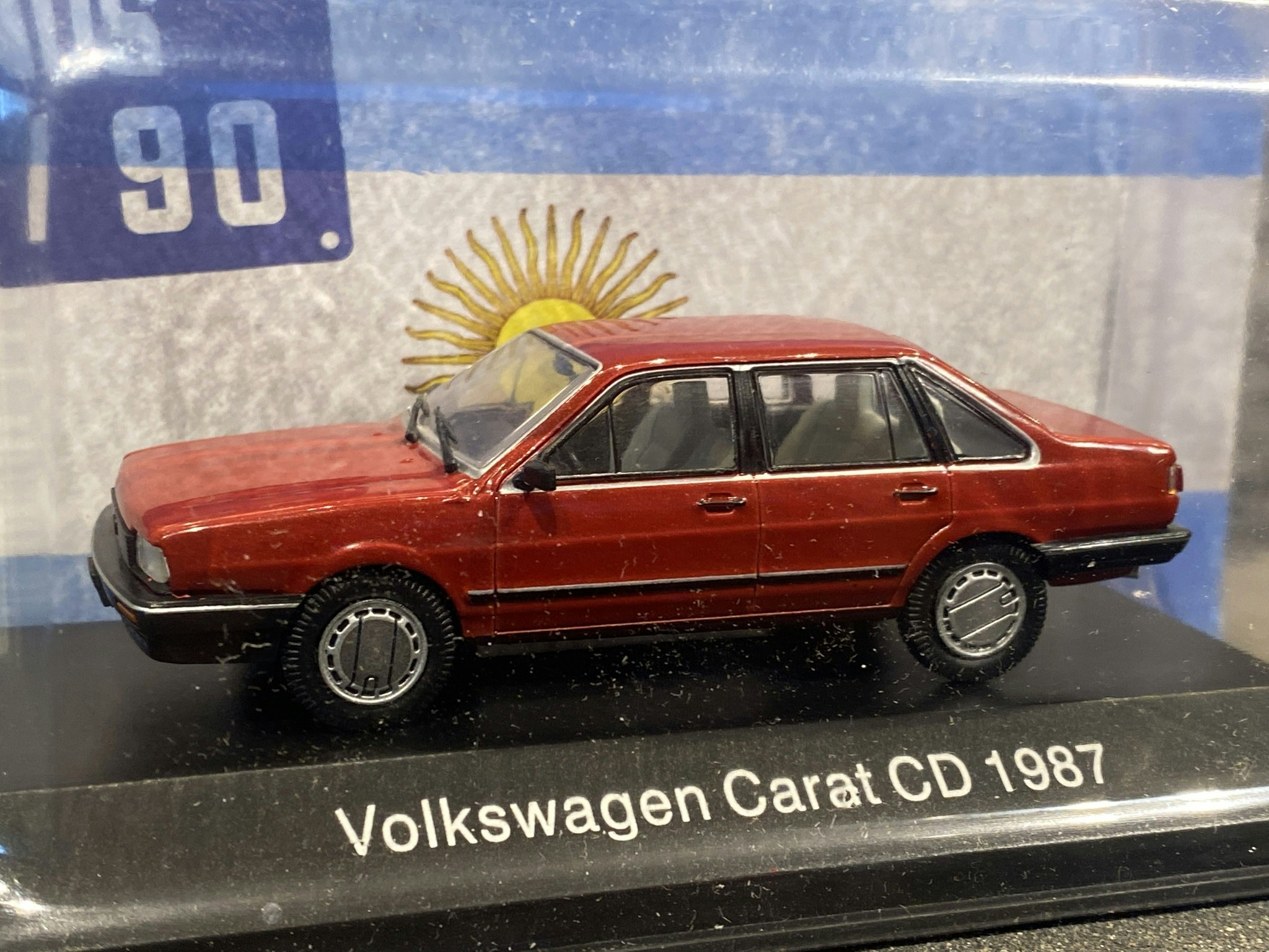 Skala 1/43: 1987 Volkswagen Carat CD Passat, red fr Editorial Salvat