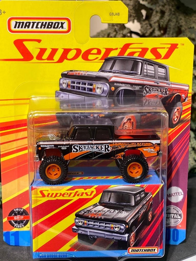 Skala 1/64 Matchbox Superfast - Dodge D200 68'