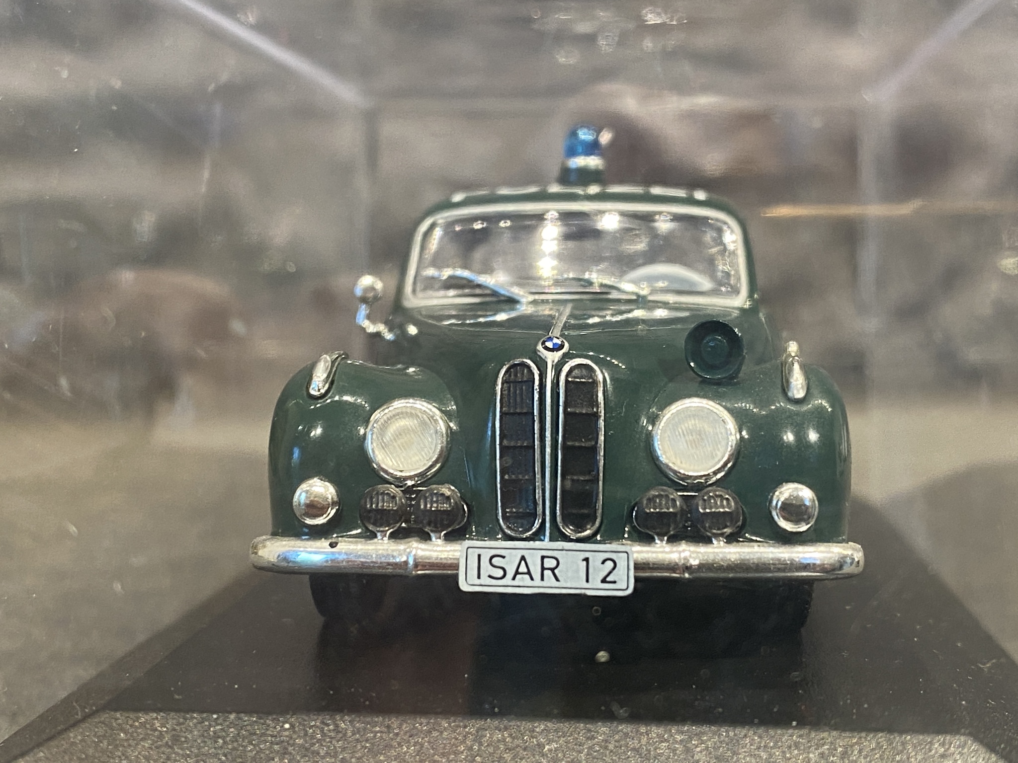 Skala 1/43 BMW 501 Polizei - Tysk Polisbil i plastcase