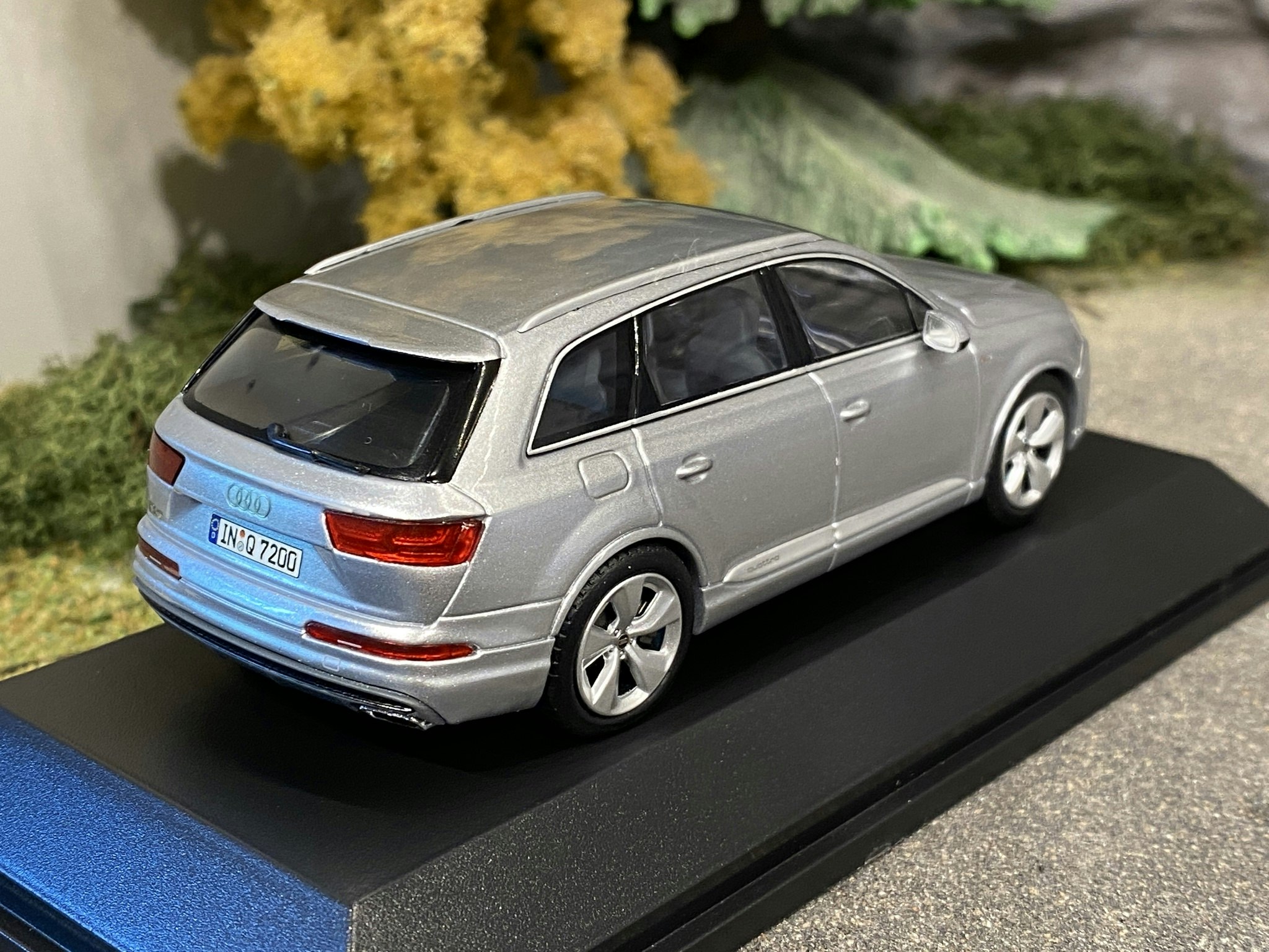 Skala 1/43: AUDI Q7, Florett Silver fr Quattro GmbH