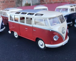 Skala 1/24 Megasuccèsäljare Rödaktig Volkswagen Buss Typ 2, T1 62' Med LÅDA