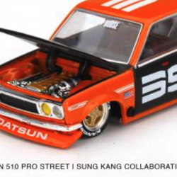 Skala 1/64 -  Datsun 510 Pro Street SK510 Orange Kaido House (KHMG004) fr MINI GT