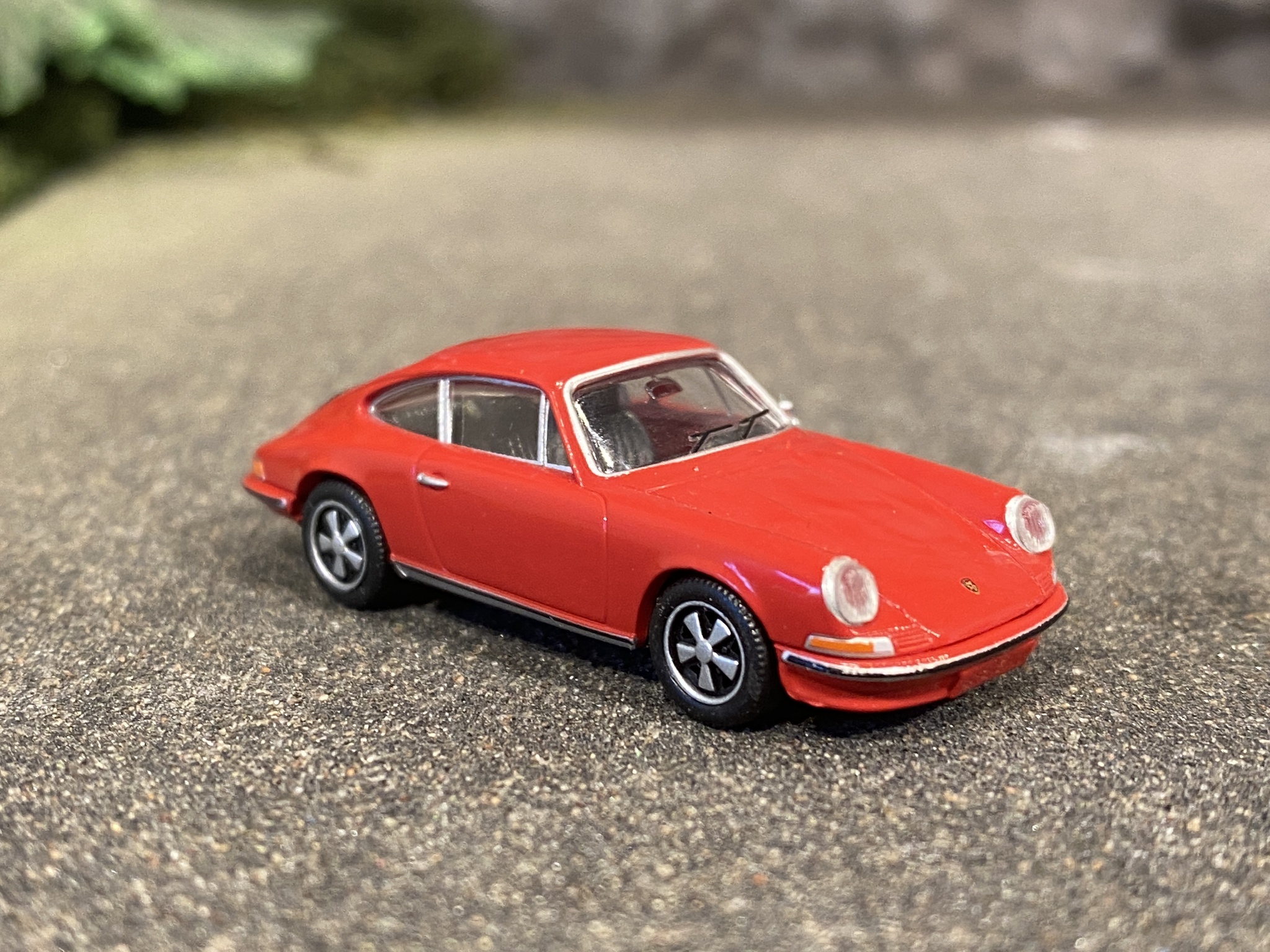 Skala 1/87 Porsche 911, Röd från Brekina