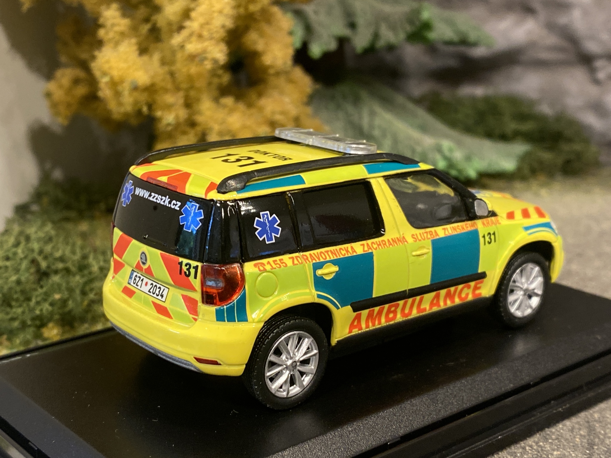 Skala 1/43 Škoda Yeti, Ambulance, Ambulans från Tjeckien, fr Abrex