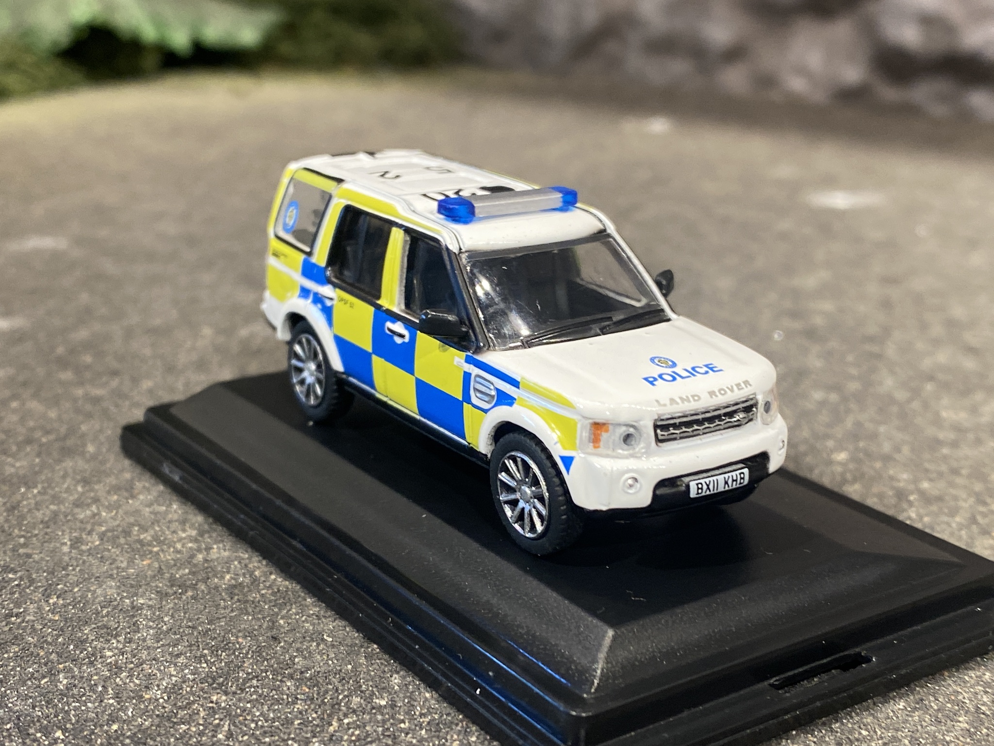 Skala 1/76 Land Rover Discovery 4 Högerstyrd, West Midlands Police från Oxford
