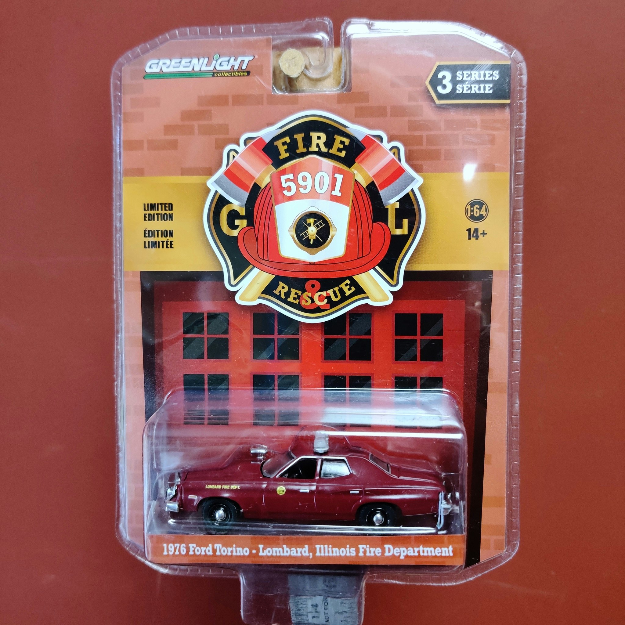 Skala 1/64 Ford Torino 76' "Lombard Illinois Fire Dep. Fire 5901" fr Greenlight
