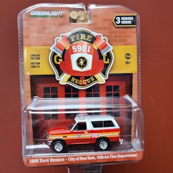 Skala 1/64 Ford Bronco 96' "City of New York Official Fire Dep 5901" f Greenlight