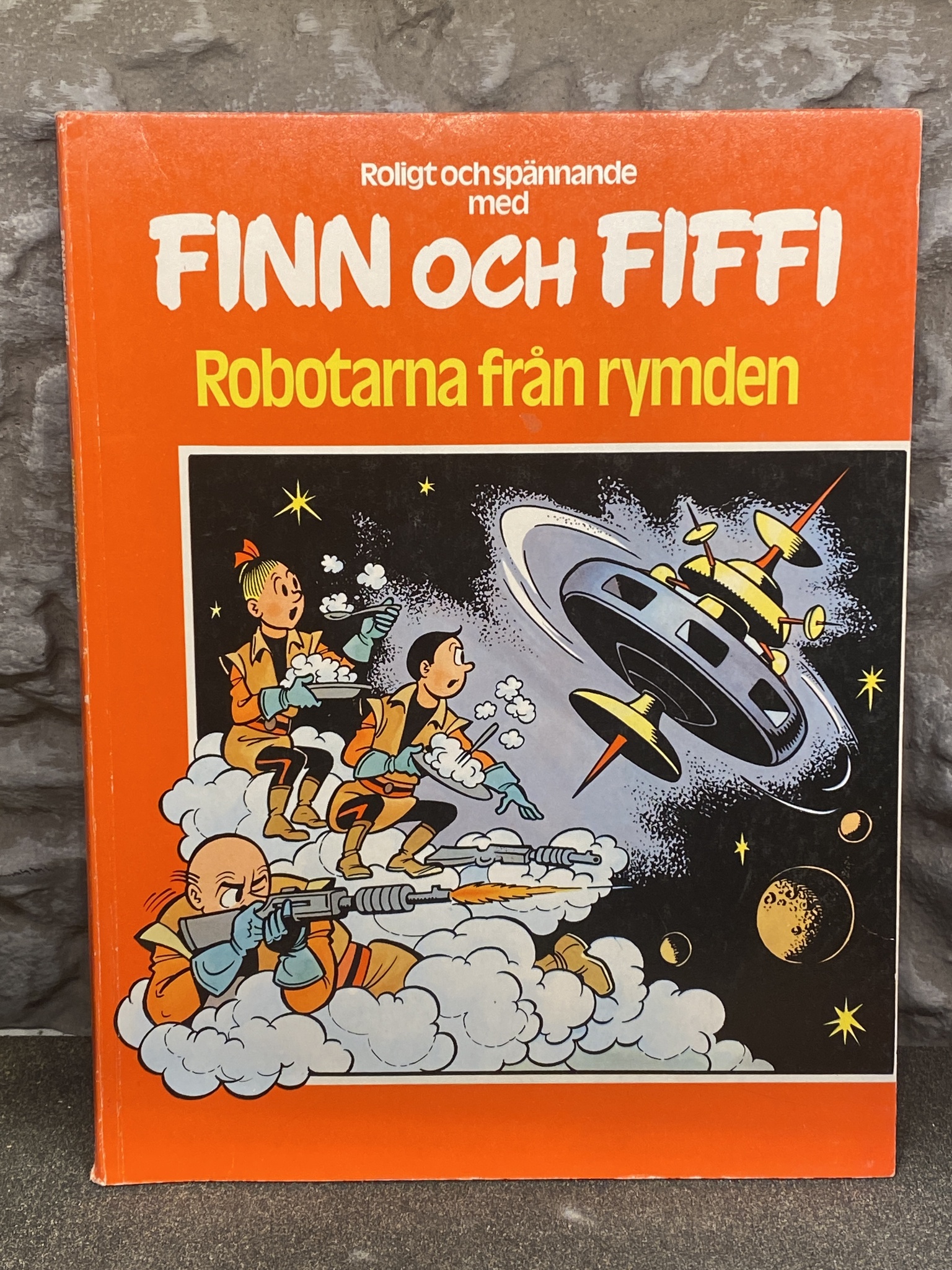 Seriealbum Finn och Fiffi: Robotarna från rymden av Willy Wandersteen