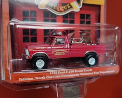 Skala 1/64 Ford F-250 78' "North Carolina Volunteer Fire Dep. Fire 5901" fr Greenlight