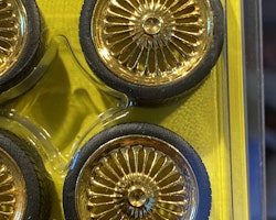 Skala 1/24 Hjul t Byggmodell: 1272 Gold Apollo' m däck, ca 24 mm fr Pegasus