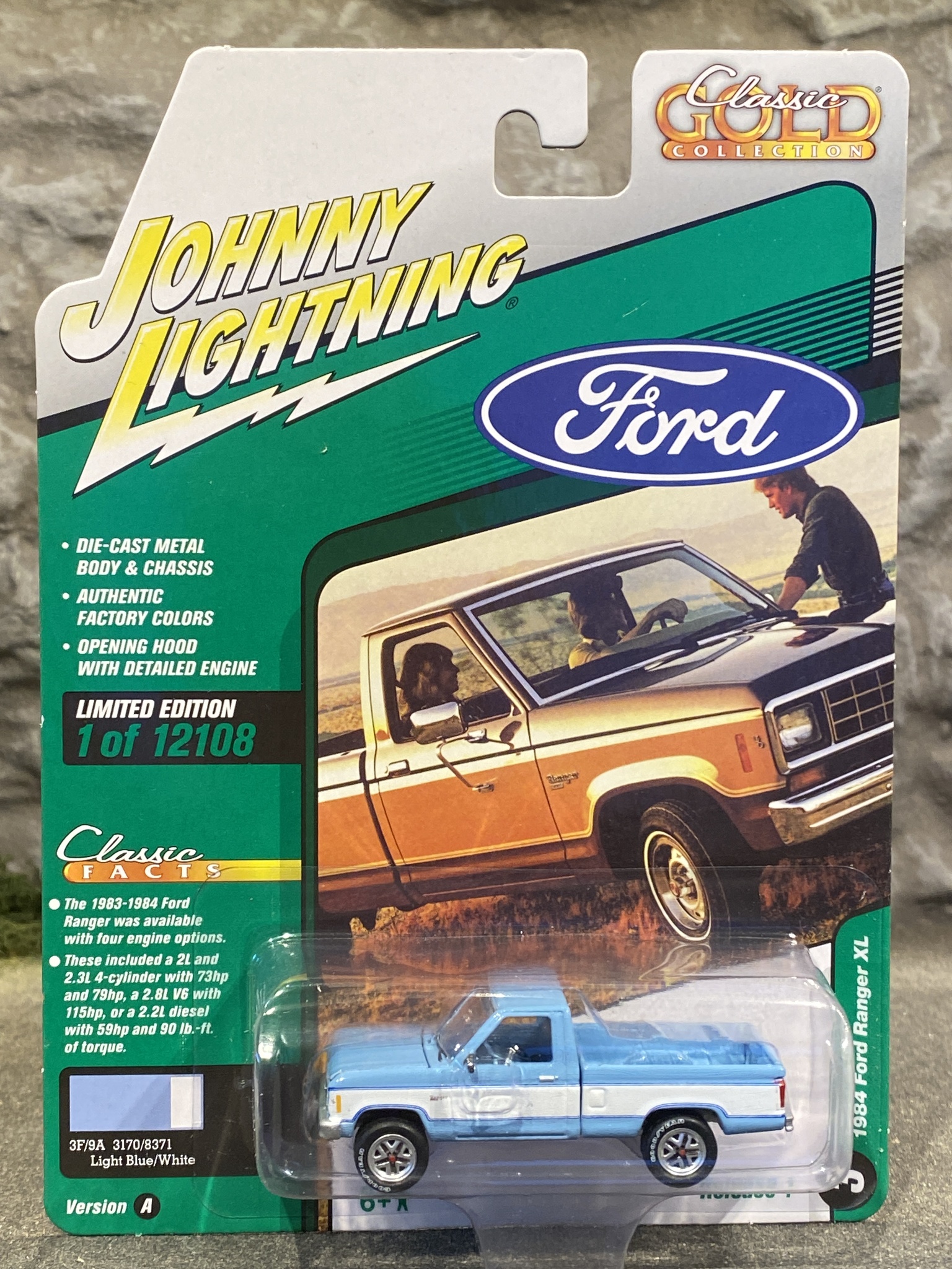 Skala 1/64 Ford Ranger XL 84' Ljusblå/vit  f Johnny Lightning