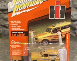 Skala 1/64 International Scout II Midas Edition 79' Guldig f Johnny Lightning