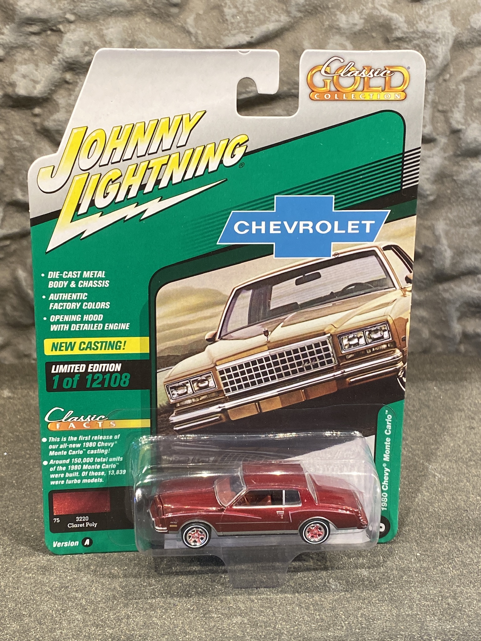 Skala 1/64 Chevy Monte Carlo 80' Mörkröd f Johnny Lightning