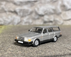Skala 1/87 - Volvo 240 GL kombi (245), Silver metallic från PCX87