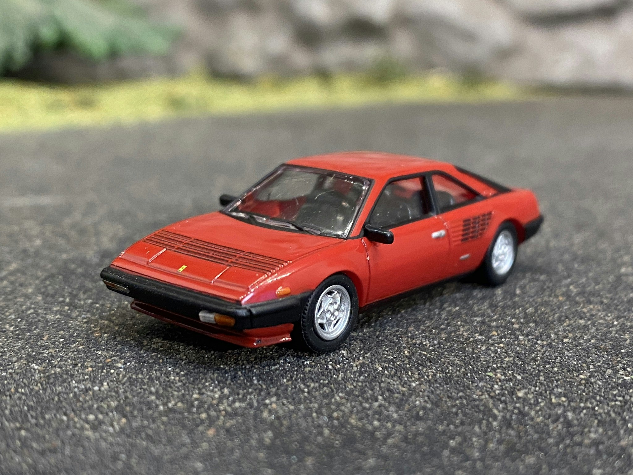 Skala 1/87 - Ferrari Mondial, Röd från PCX87