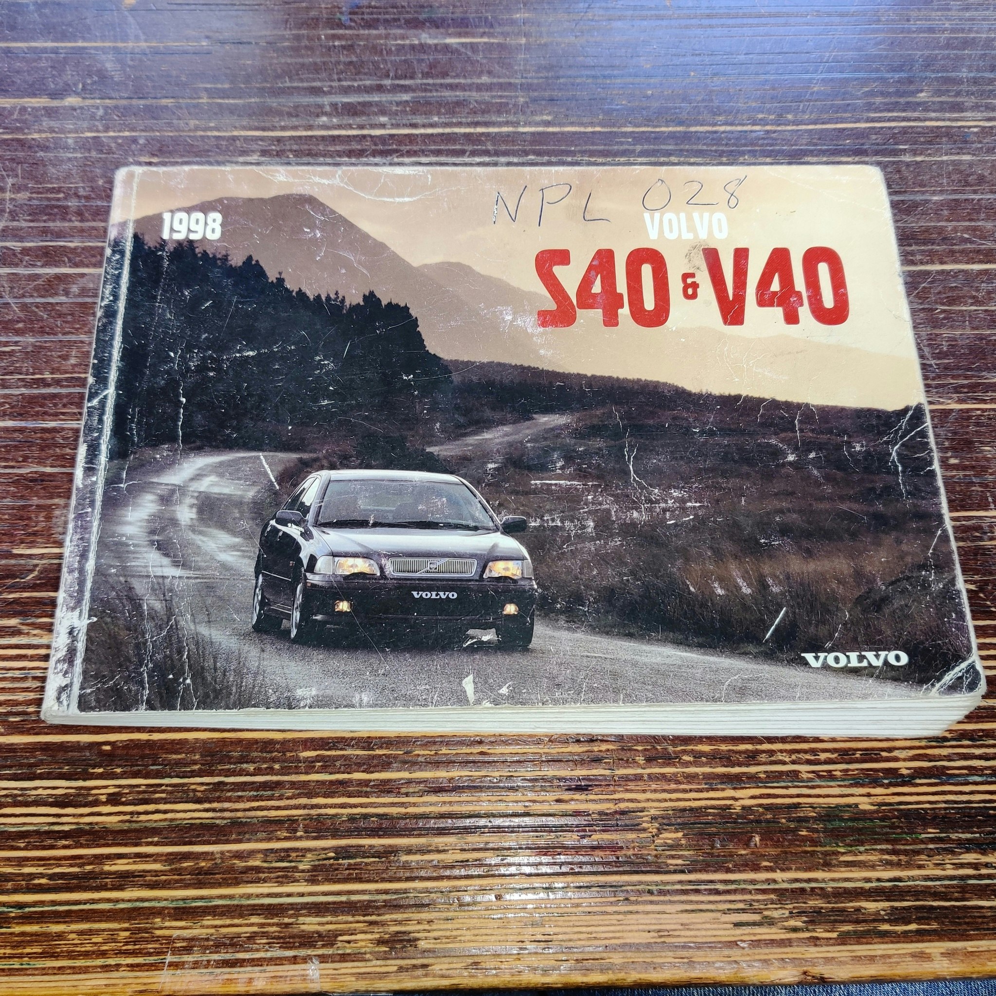 Instruktionsbok - Volvo S40 / V40 Tryckt 1998