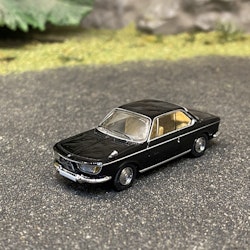 Skala 1/87 - BMW 2000 CS, Svart från PCX87