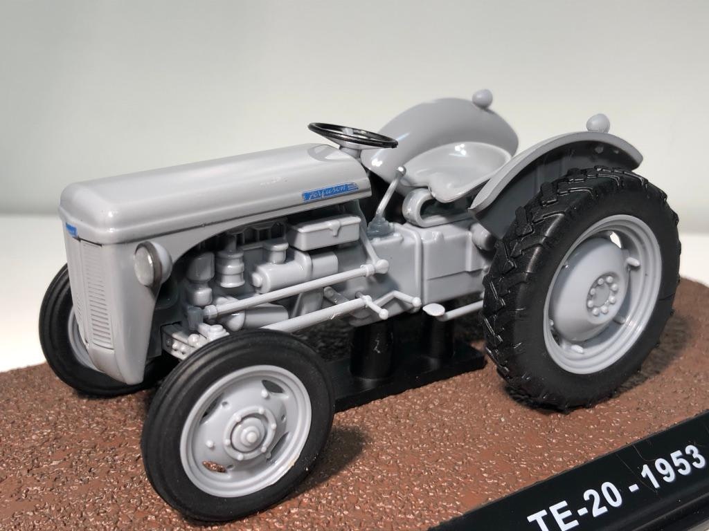 Skala 1/32 Traktor Ferguson TE-20 1953 "Grålle" - Editions Atlas Collection