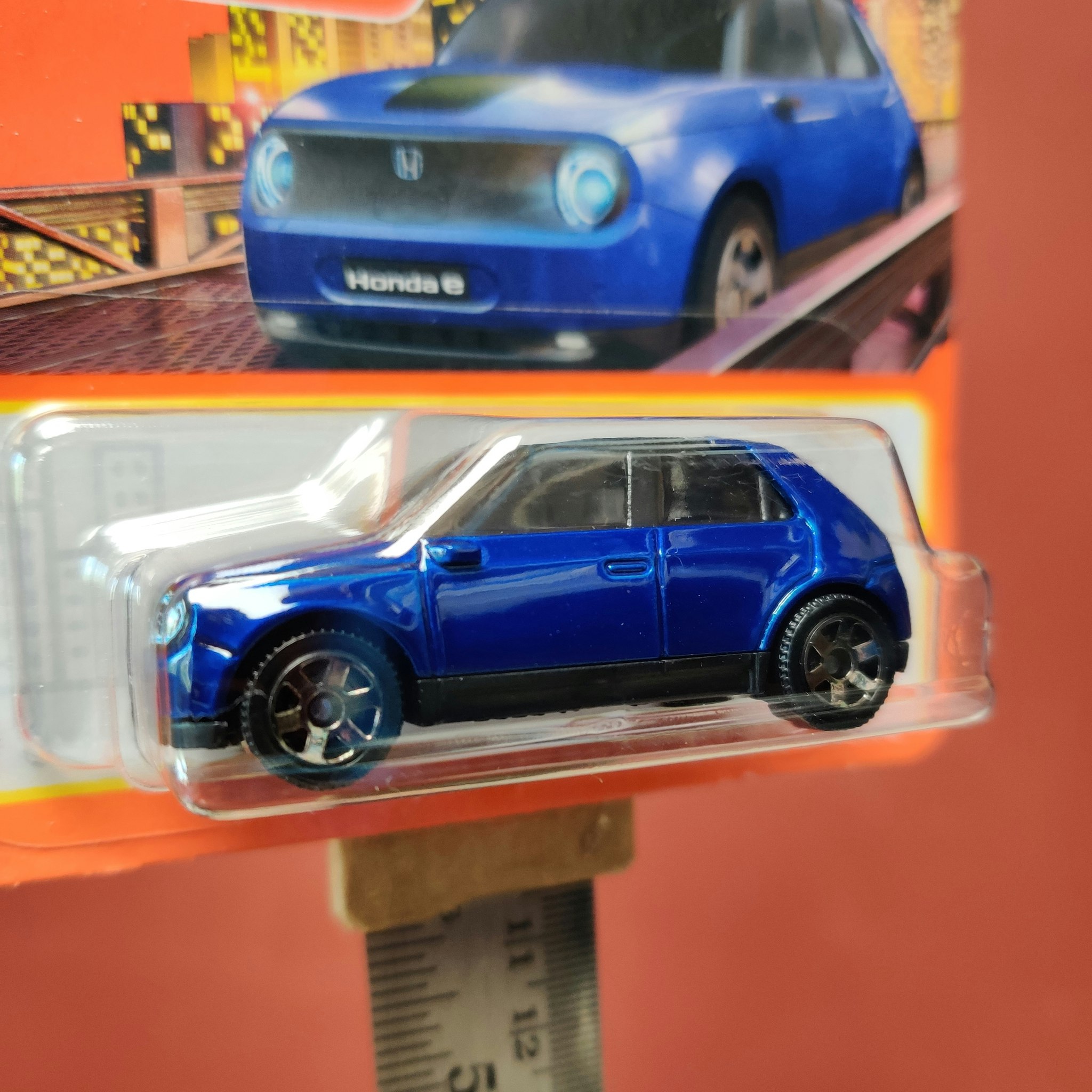 Skala 1/64 Matchbox - Honda E 2020