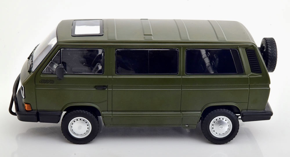 Skala 1/18 Volkswagen Buss T3 Syncro 1987' Matt olivgrön / Militärgrön från KK-scale