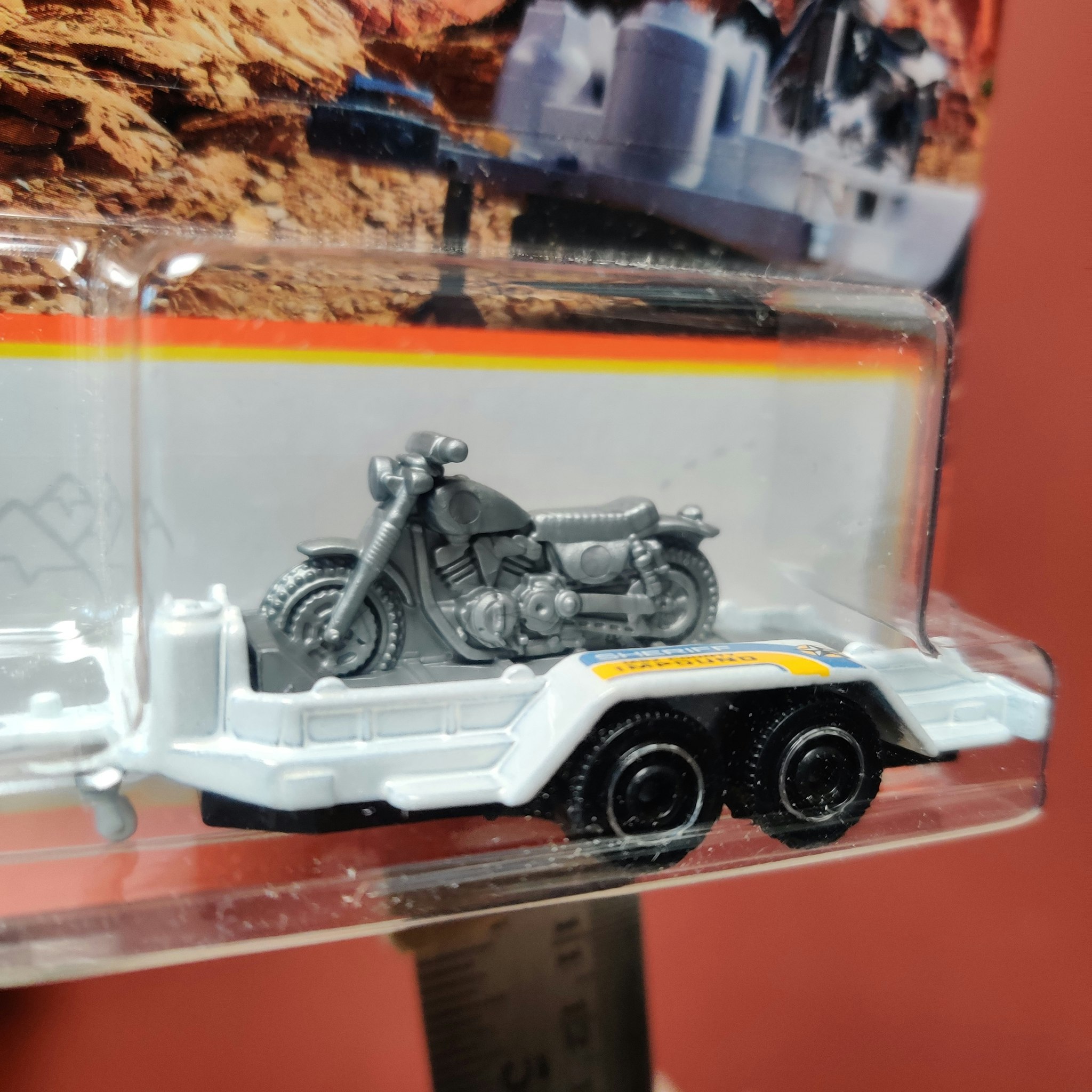 Skala 1/64 Matchbox - MBX Cycle Trailer med motorcykel