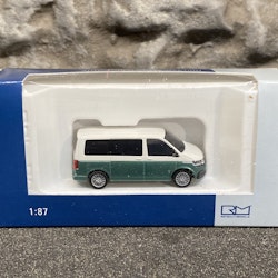 Skala 1/87 - Volkswagen T6.1 Folkabuss, Grön/vit fr Rietze