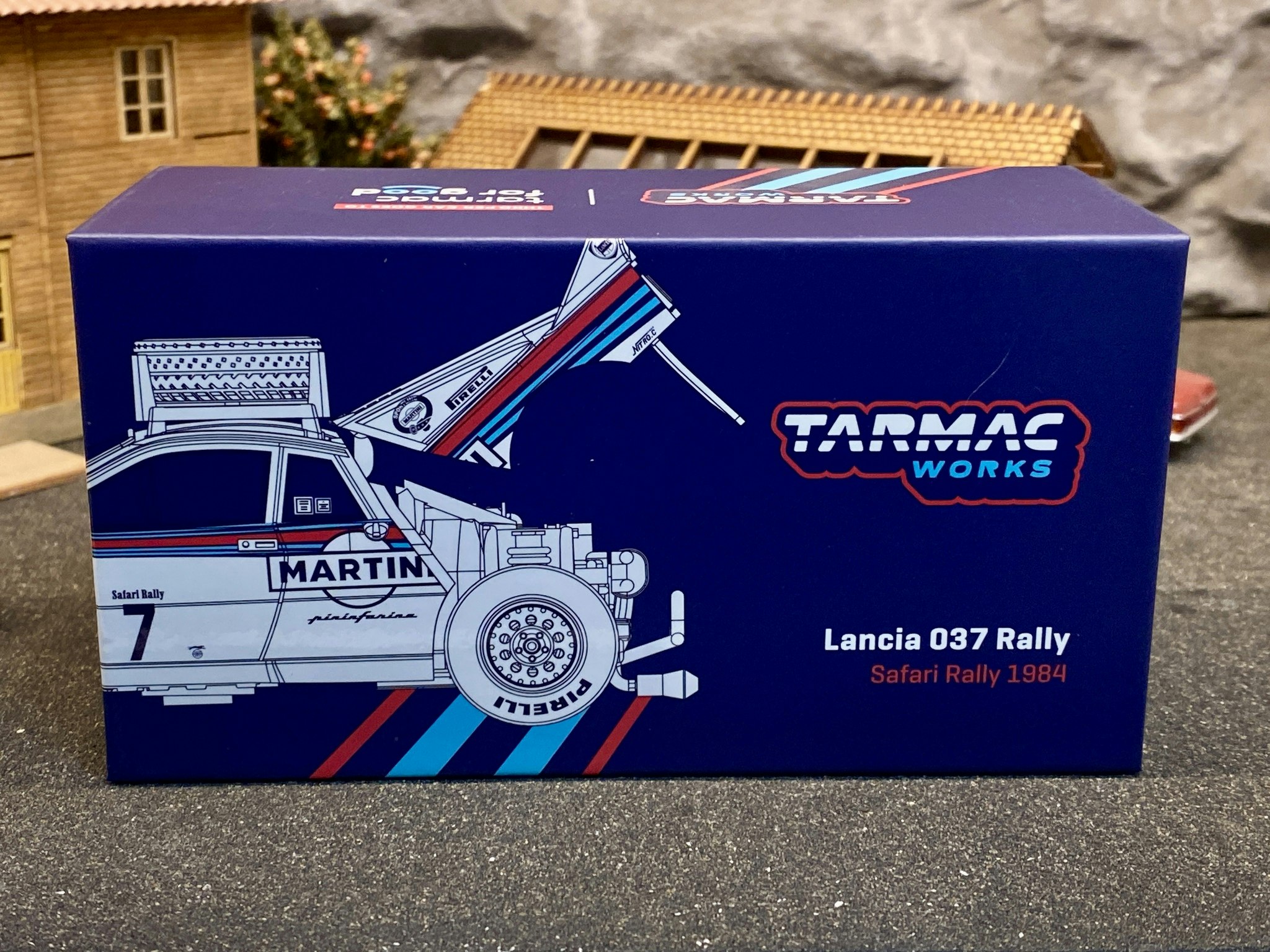 Skala 1/64 Lancia 037 Rally - Safari Rally 1984 #7 - M Allén / I Kivimäki fr TARMAC