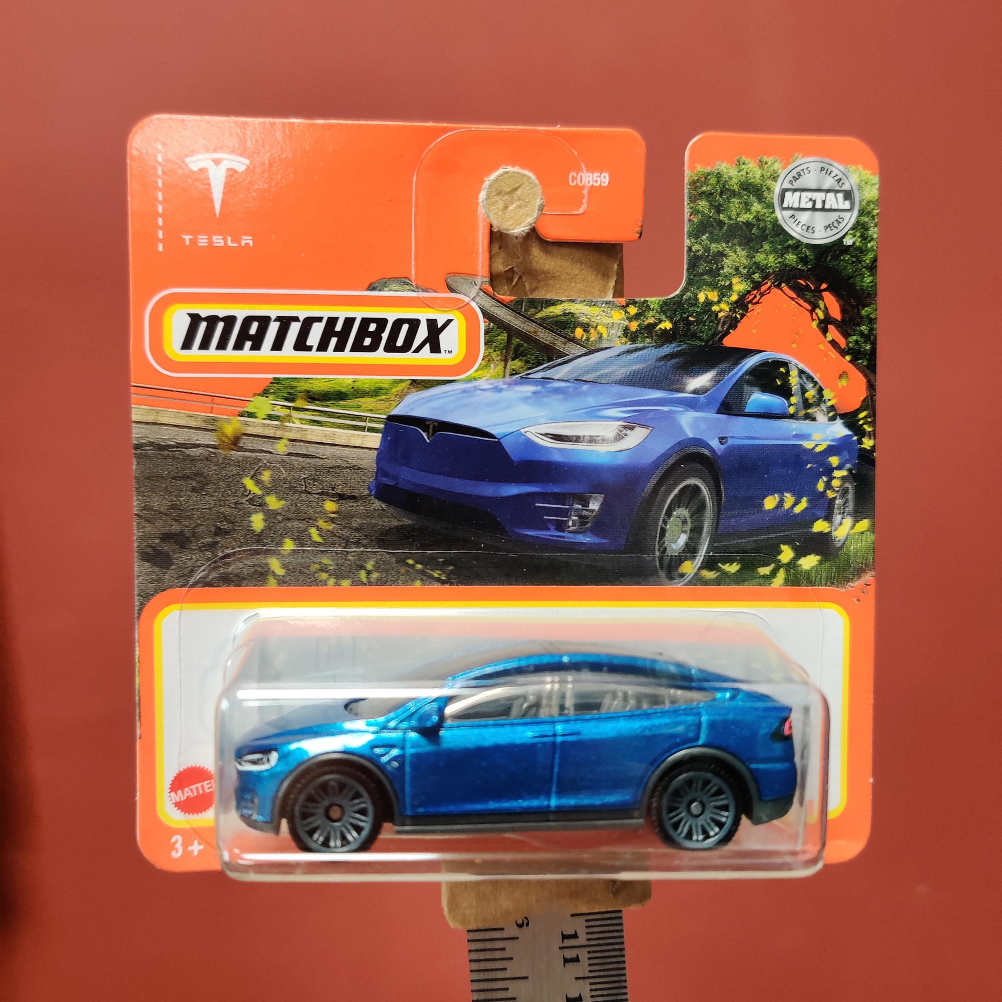 Skala 1/64 Matchbox - Tesla model X
