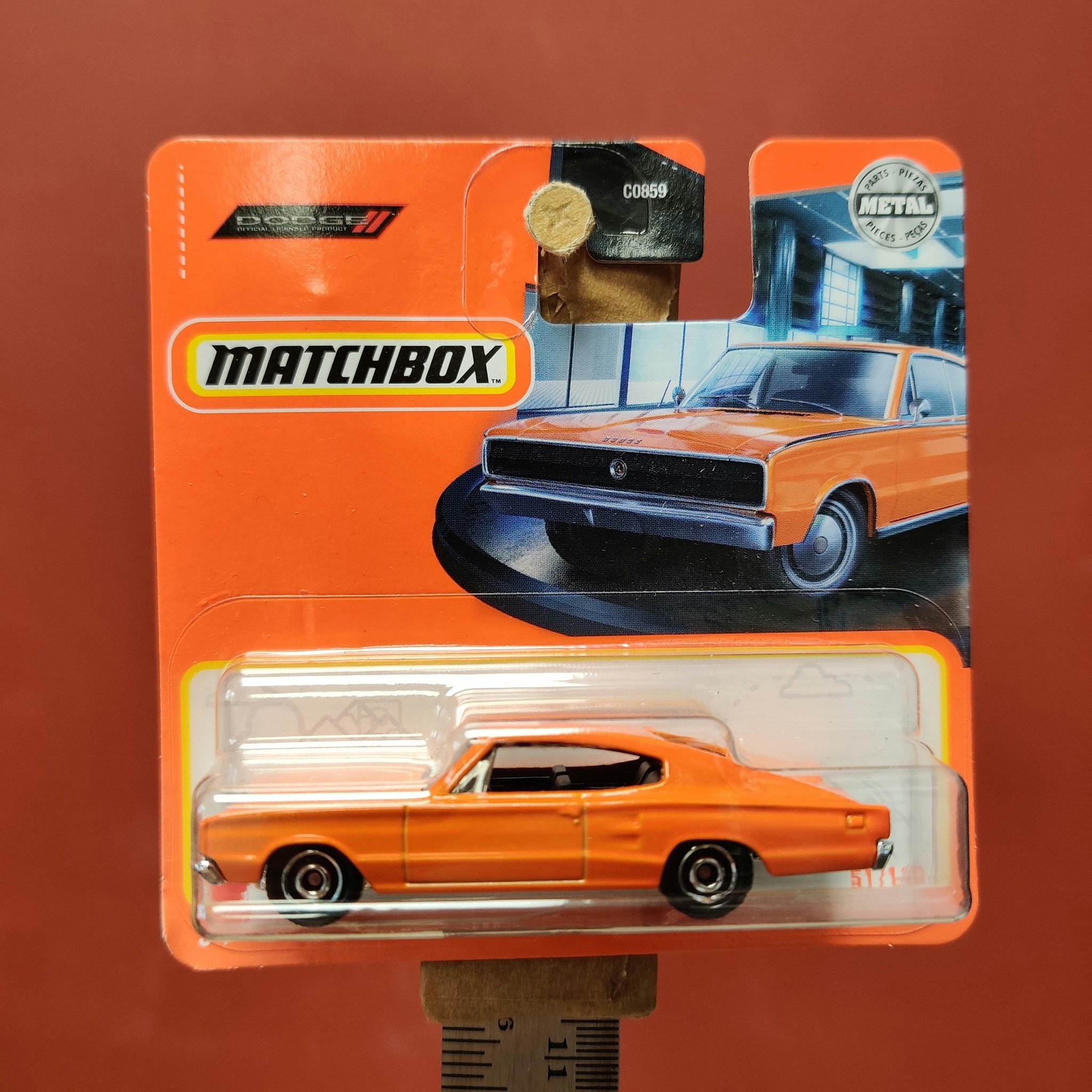 Skala 1/64 Matchbox - Dodge Charger 1966