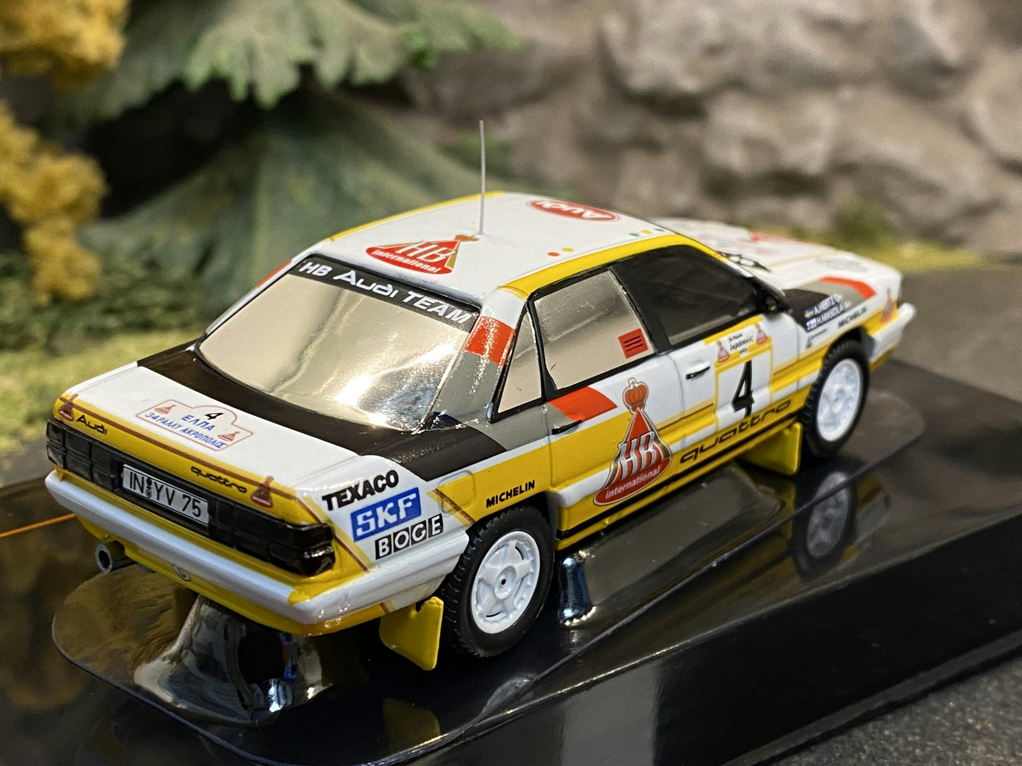 Skala 1/43 AUDI 200 QUATTRO #4 Rally Acropolis 87' H.Mikkola/A.Hertz fr IXO Models