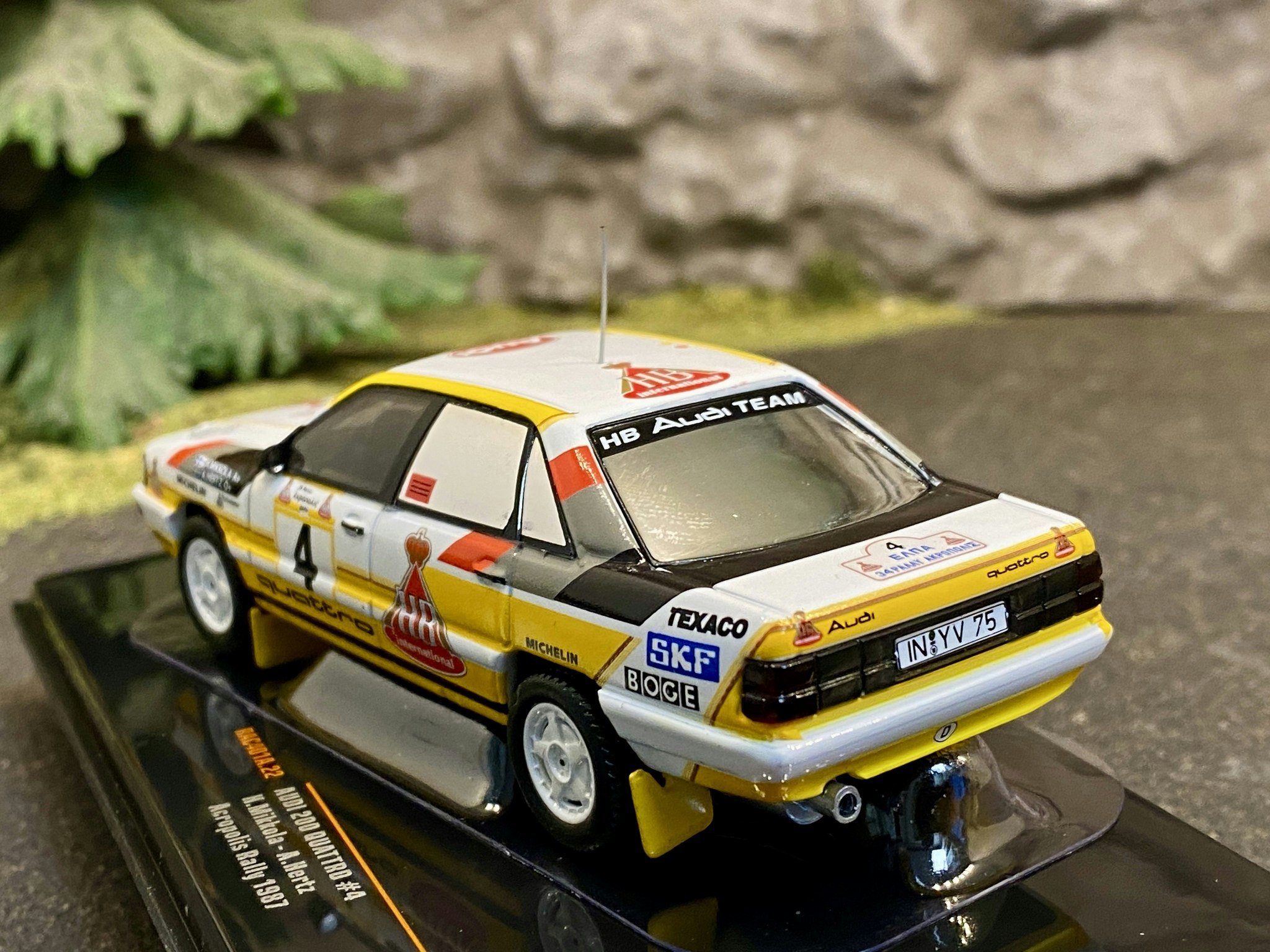 Skala 1/43 AUDI 200 QUATTRO #4 Rally Acropolis 87' H.Mikkola/A.Hertz fr IXO Models