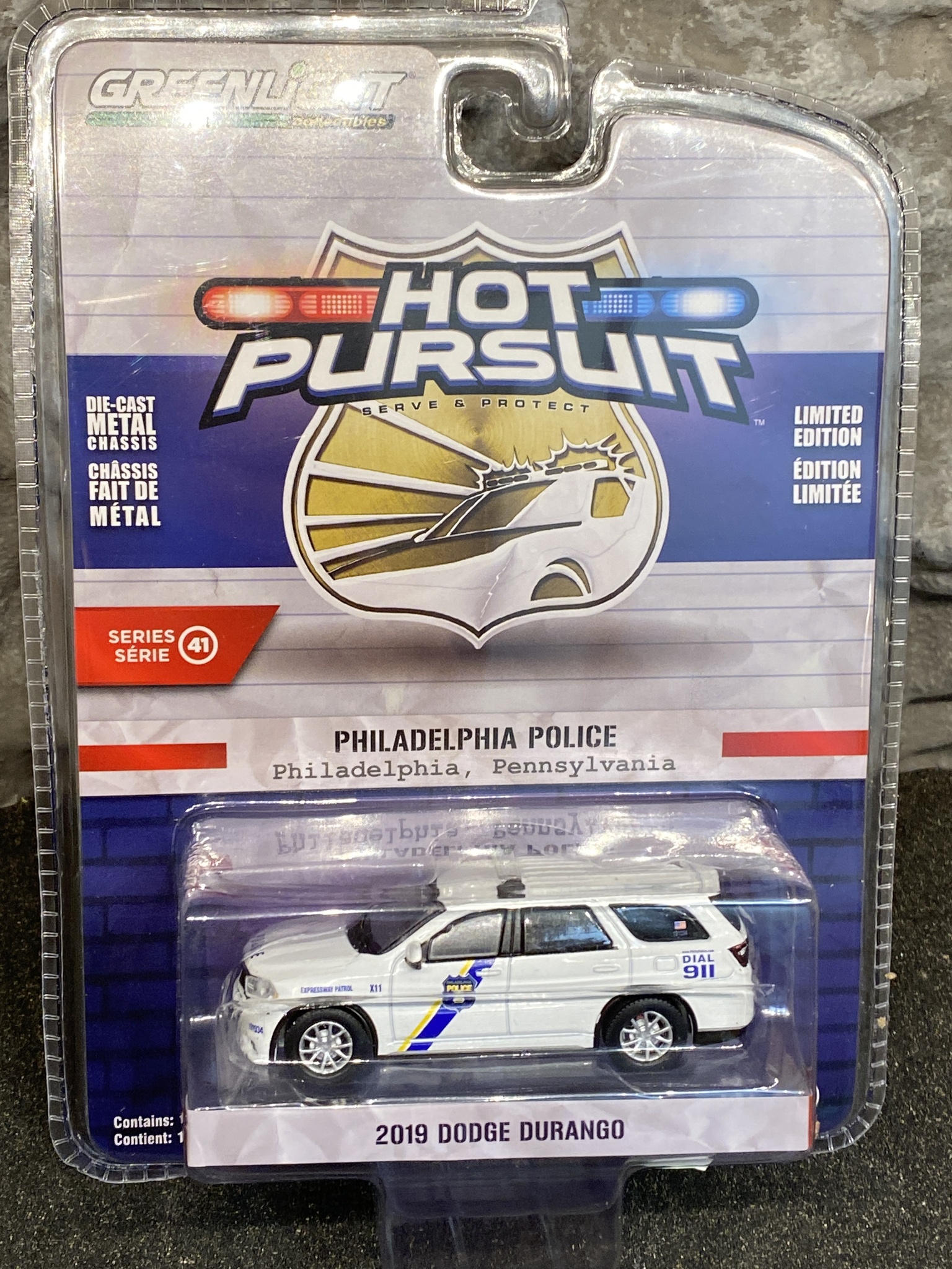 Skala 1/64 Dodge Durango 2019 Philadelfia Police "Hot Pursuit" från Greenlight