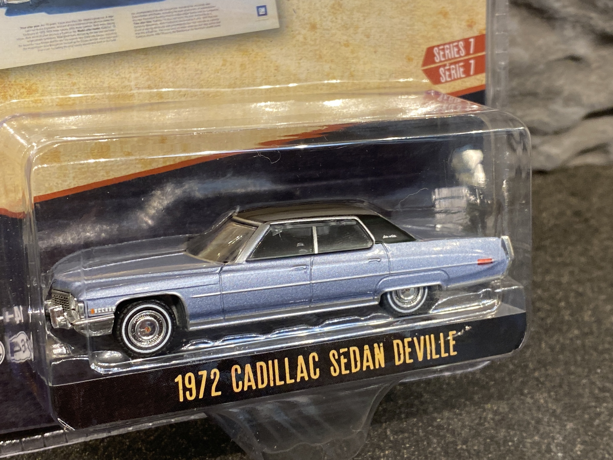 Skala 1/64 Cadillac Sedan DeVille 72' Ser.7 "Vintage AD Cars" fr Greenlight
