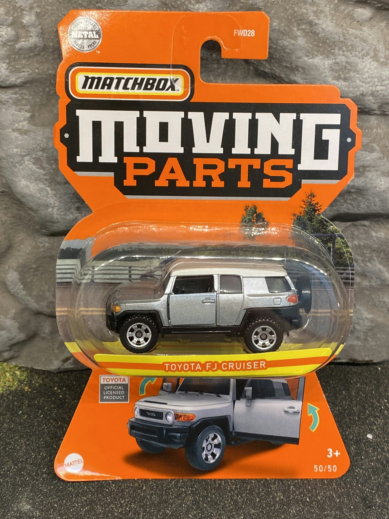 Skala 1/64 Matchbox "Moving parts" - Toyota FJ Cruiser