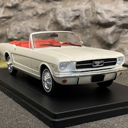 Skala 1/24 Ford Mustang Convertible 1965', Cremevit - Magasinsmodell