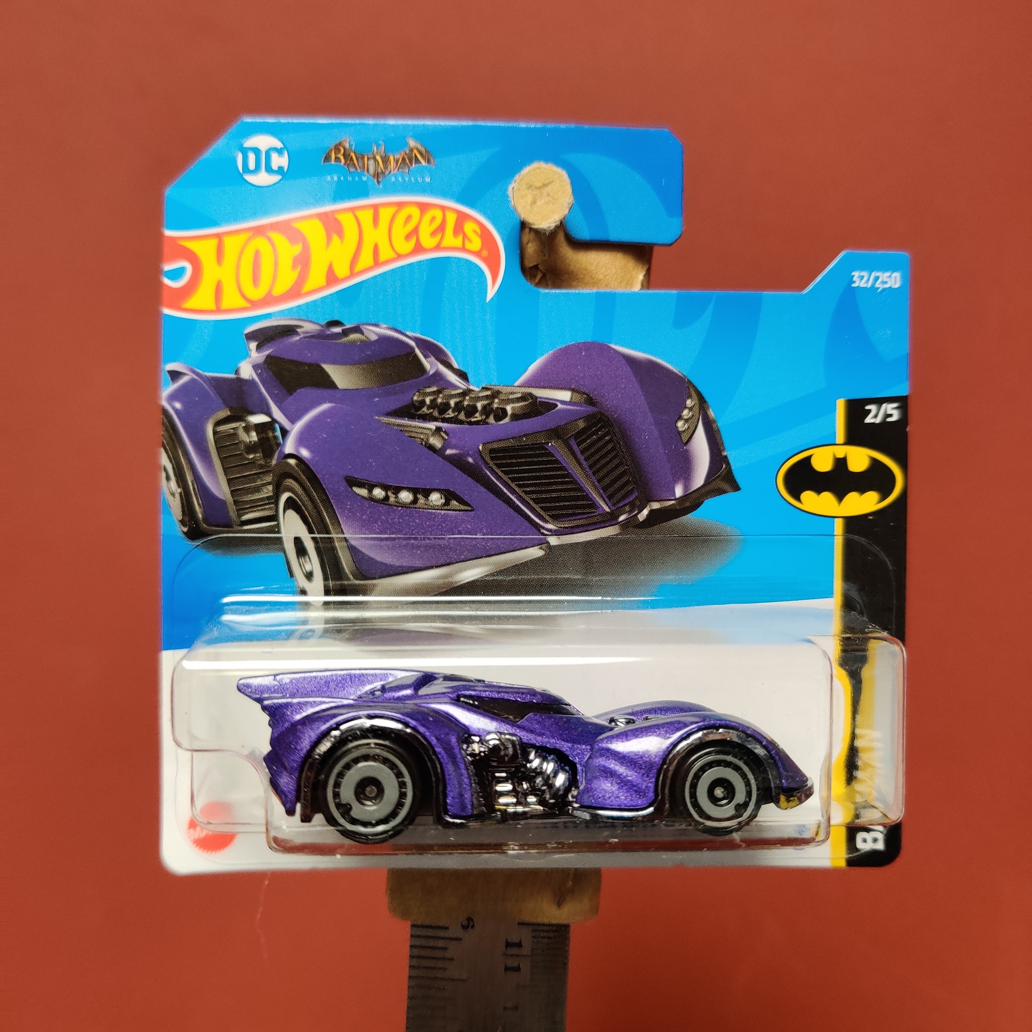 Skala 1/64 Hot Wheels, Batman Arkham Asylum Batmobile