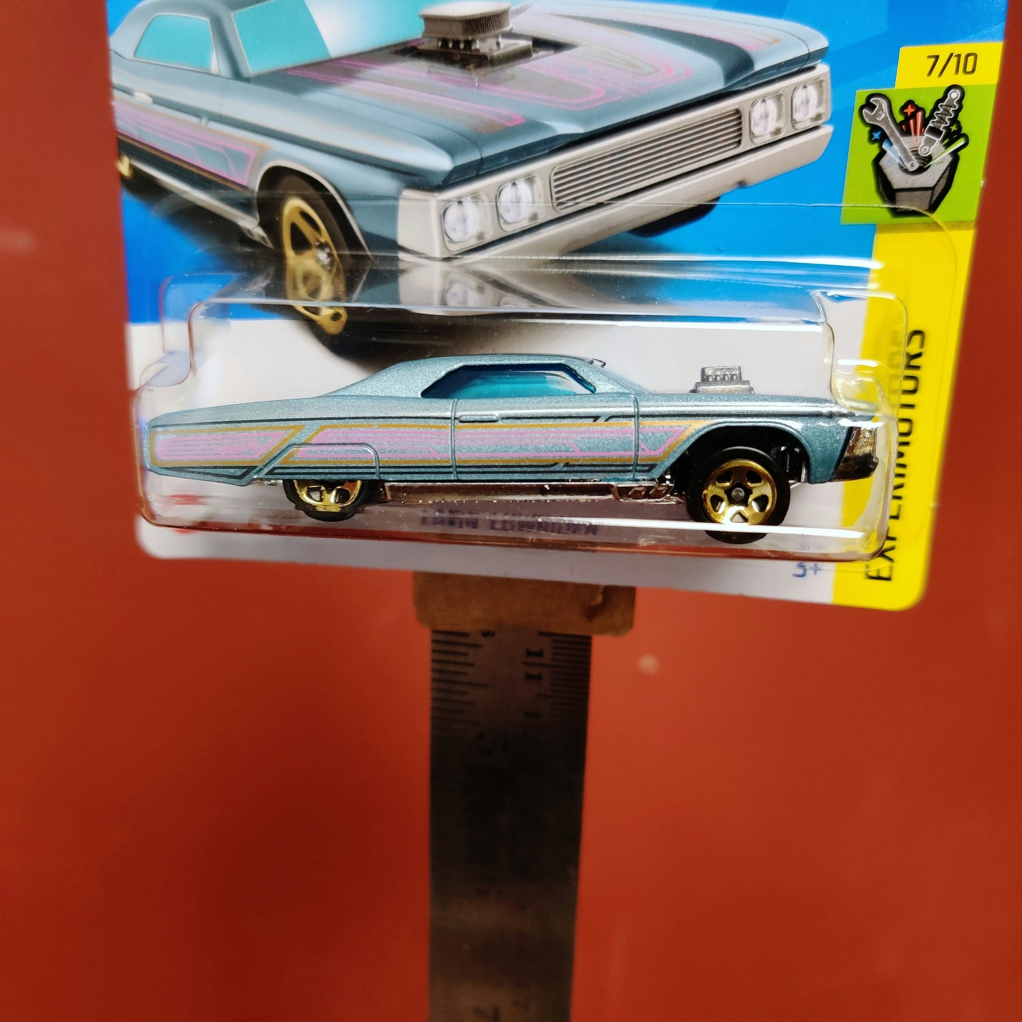 Skala 1/64 Hot Wheels, Layin Lowrider